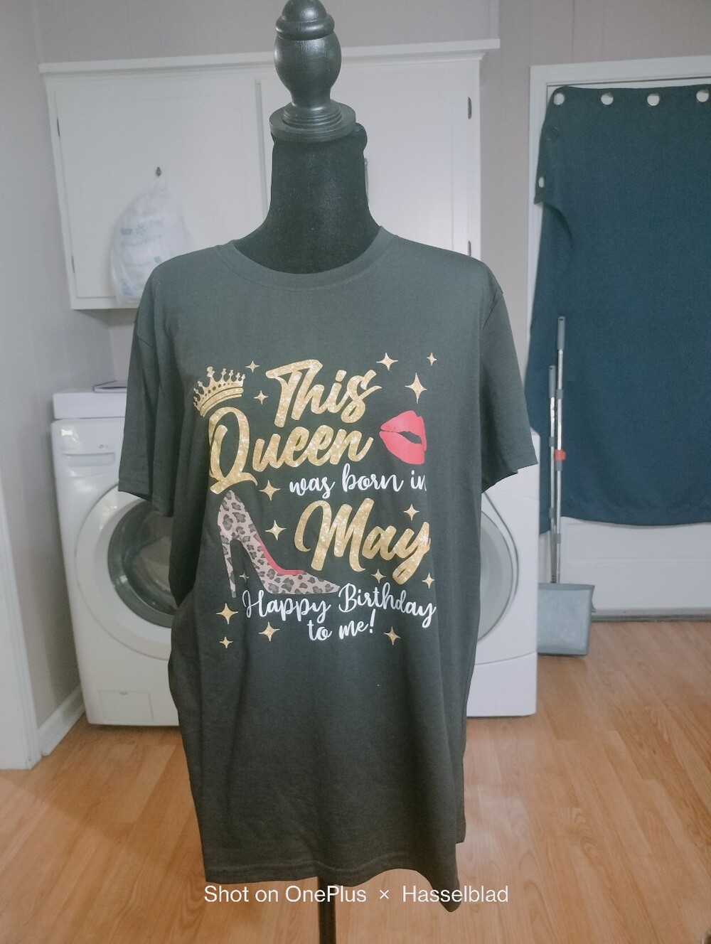 Black 'This Queen was born in May' Birthday Tee